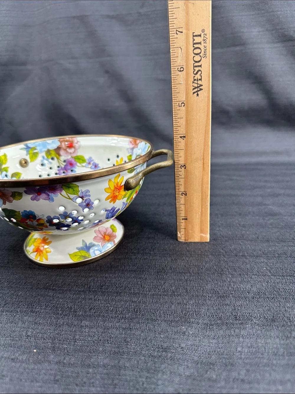 MacKenzie-Childs White Flower Market Set Colander & Spoon Rest Metal Enamelware